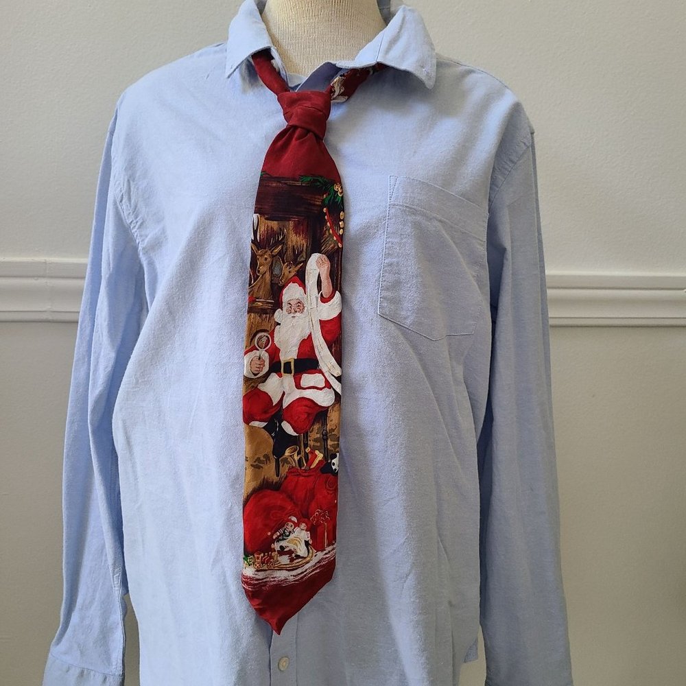 Hallmark Holiday Traditions by MMG Christmas Santa  Silk Neck Tie.